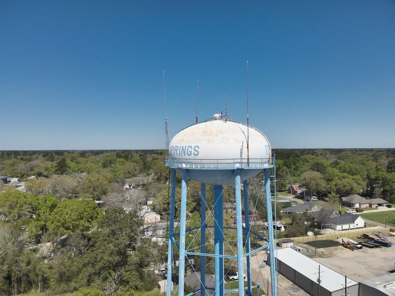 Close aerial view of the Denham Springs water tower
